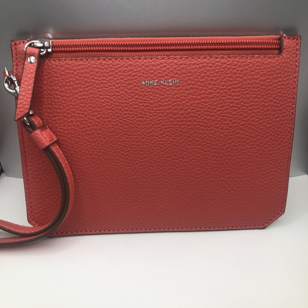 Anne Klein Wristlet Women's Size Medium Zip Closure Coral Colored 5.75 x 7.75